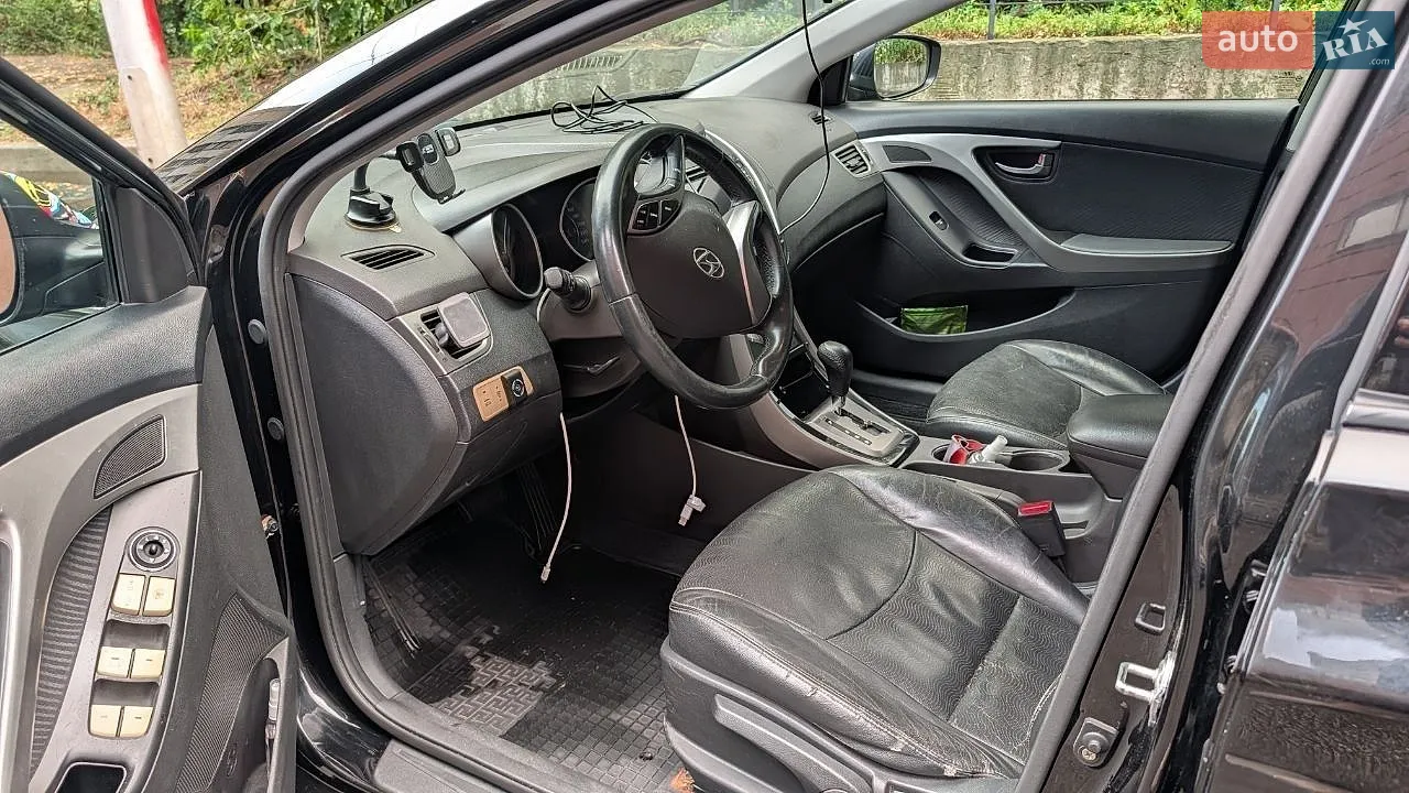 2013 Hyundai Elantra - мініатюра 5