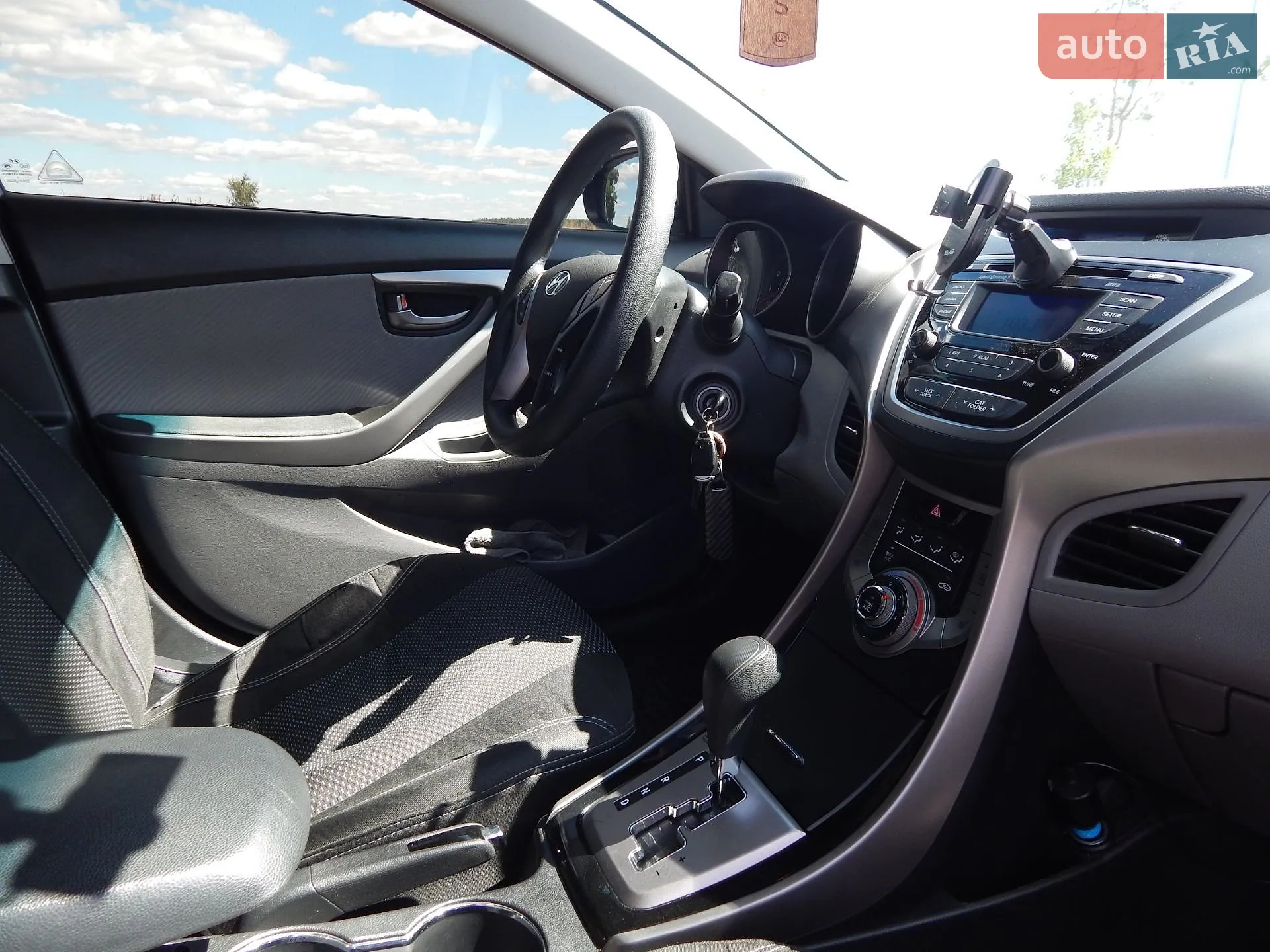 2013 Hyundai Elantra - мініатюра 13