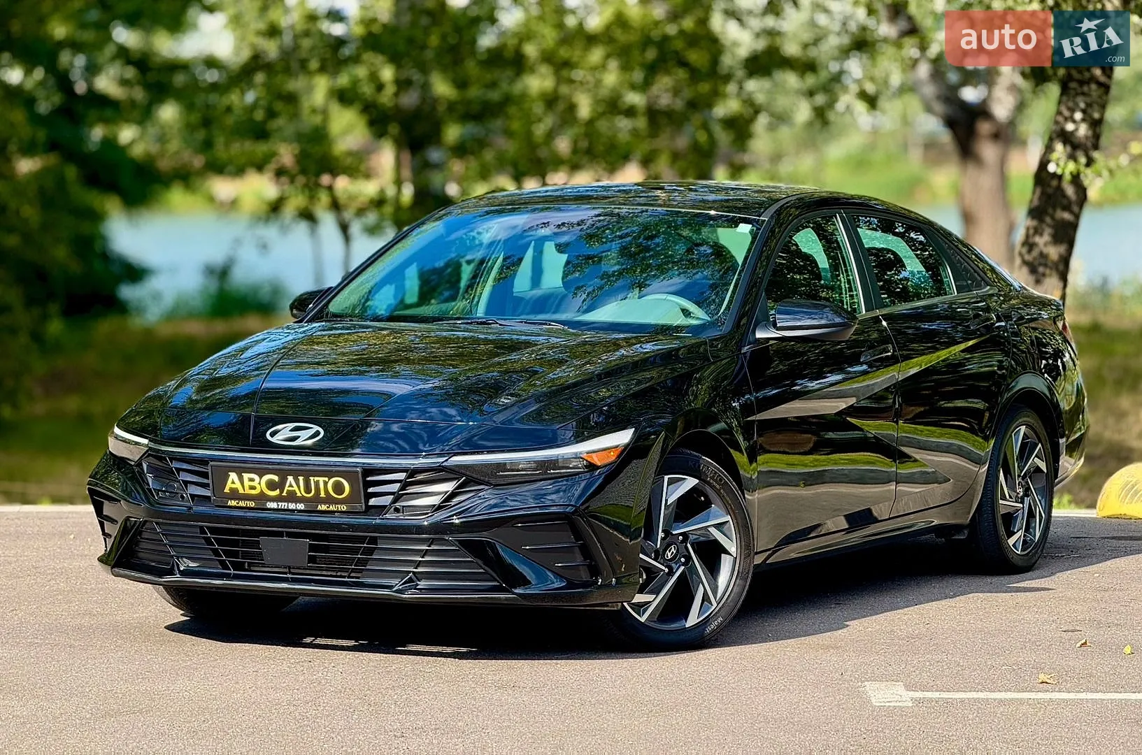 2024 Hyundai Elantra - мініатюра 8