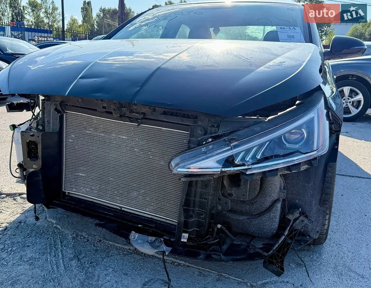 2018 Hyundai Elantra - фото 1