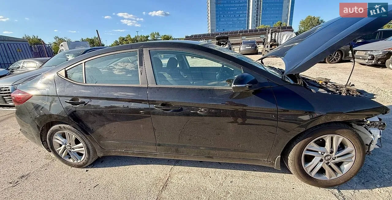 2018 Hyundai Elantra - мініатюра 16