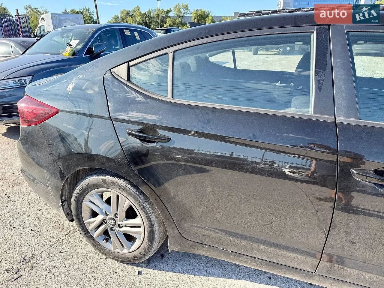 2018 Hyundai Elantra - мініатюра 18