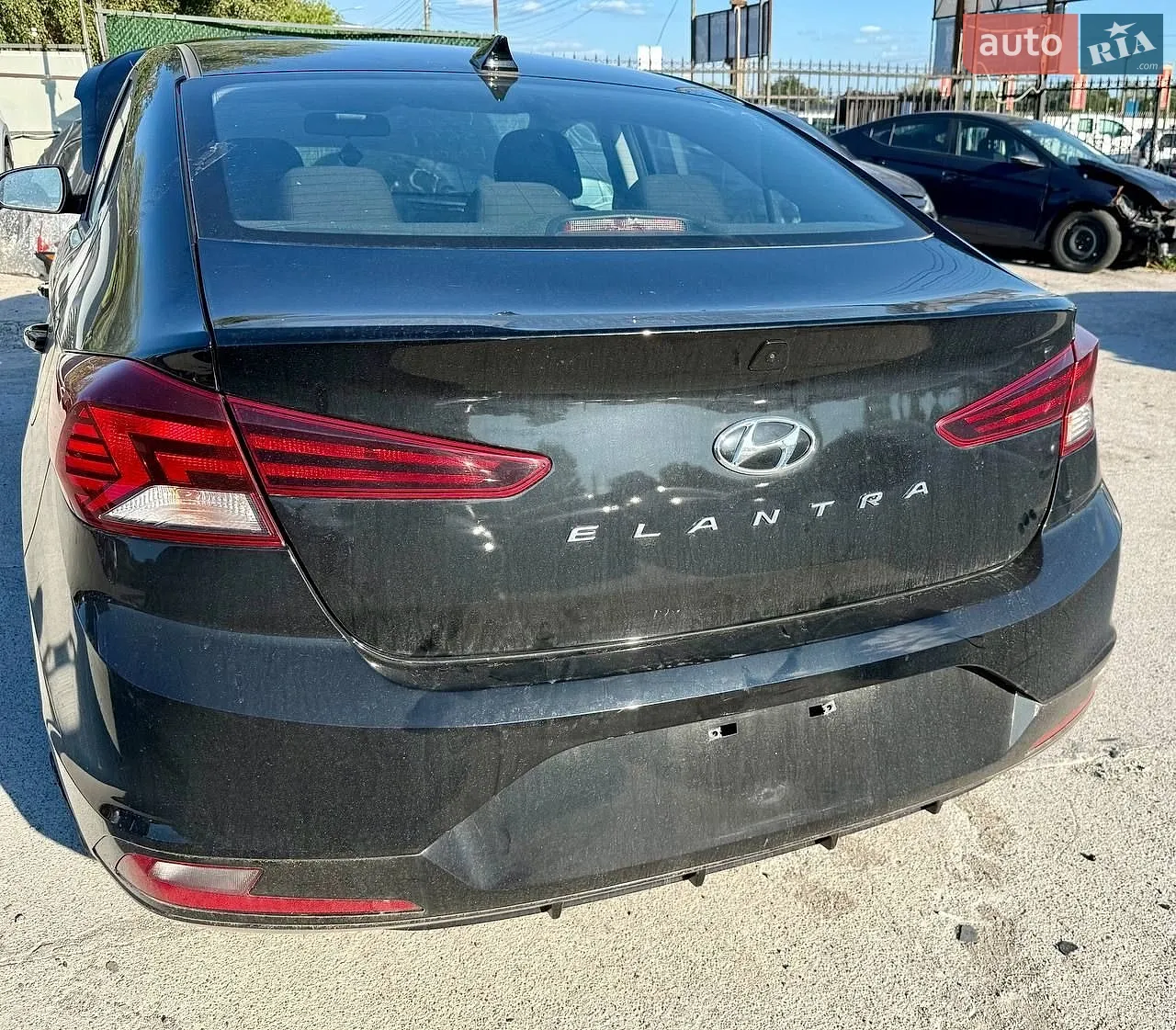 2018 Hyundai Elantra - мініатюра 20