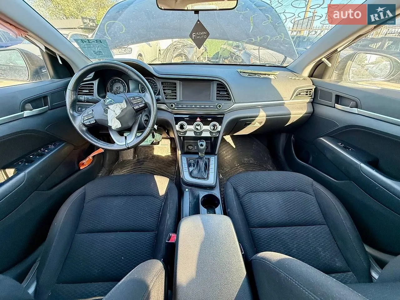 2018 Hyundai Elantra - мініатюра 32
