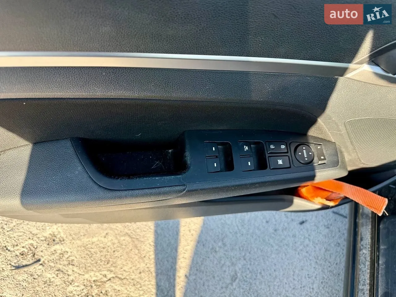 2018 Hyundai Elantra - мініатюра 42