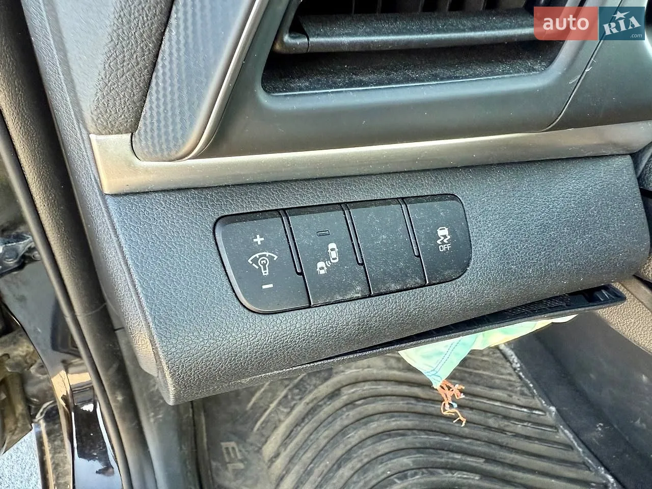 2018 Hyundai Elantra - мініатюра 41