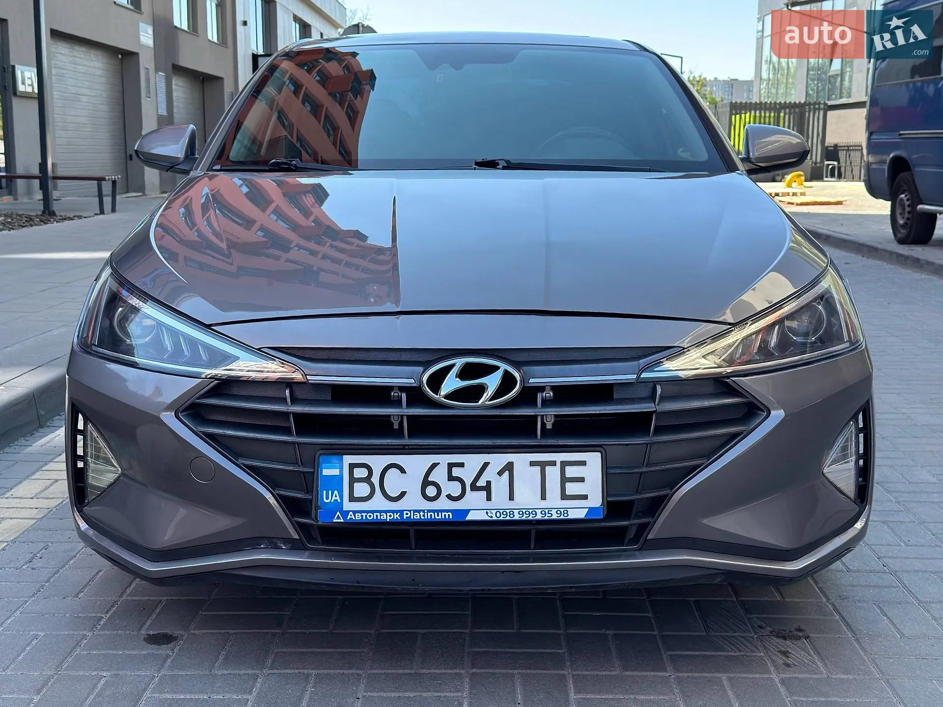 2019 Hyundai Elantra - мініатюра 2