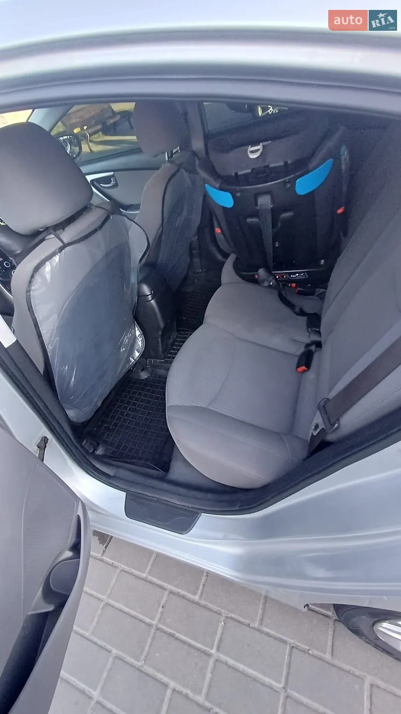 2013 Hyundai Elantra - мініатюра 6