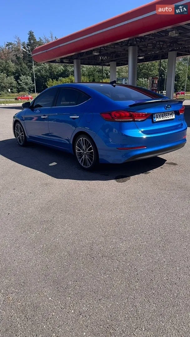 2016 Hyundai Elantra - мініатюра 8