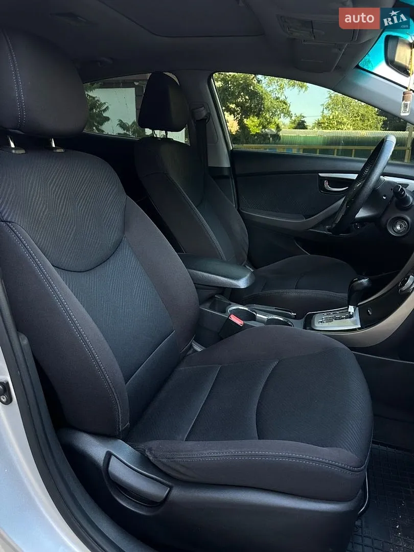 2012 Hyundai Elantra - мініатюра 24