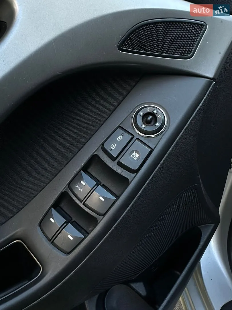 2012 Hyundai Elantra - мініатюра 23