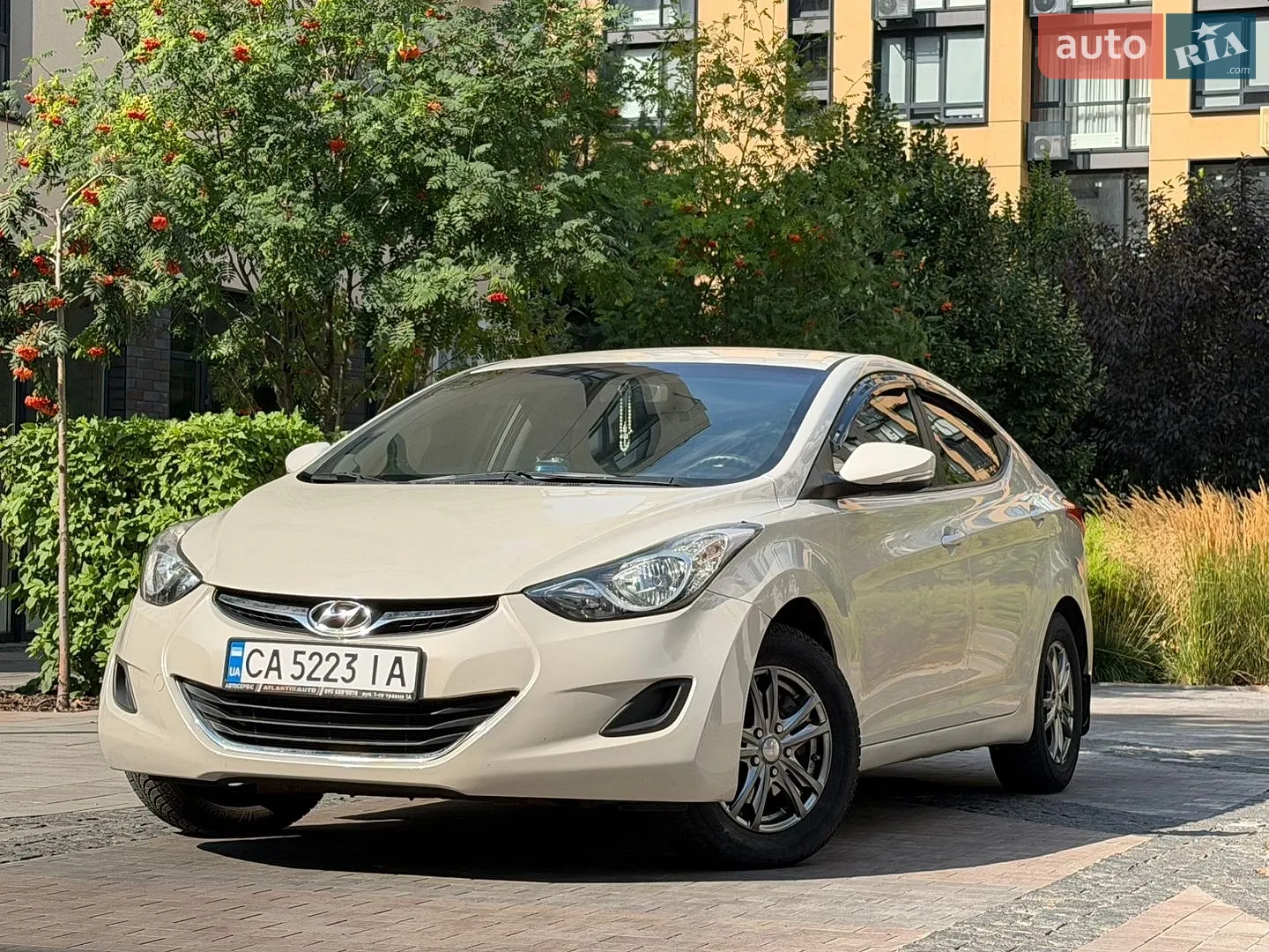 2012 Hyundai Elantra - мініатюра 12