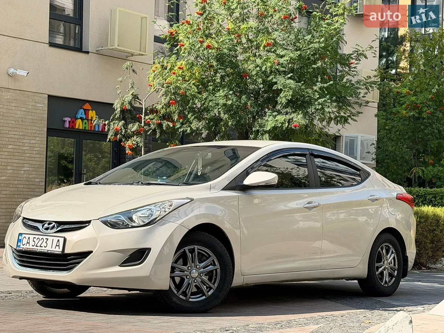 2012 Hyundai Elantra - мініатюра 11