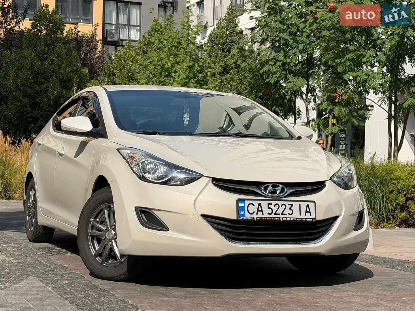 2012 Hyundai Elantra - мініатюра 2