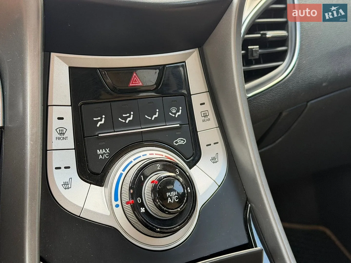 2012 Hyundai Elantra - мініатюра 18