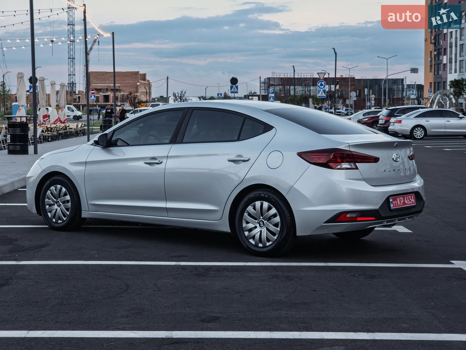 2019 Hyundai Elantra - мініатюра 6