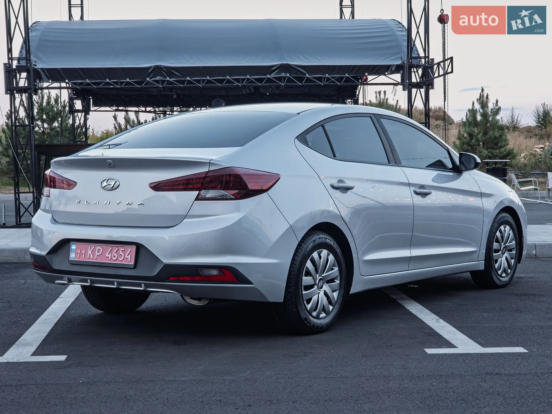 2019 Hyundai Elantra - мініатюра 8
