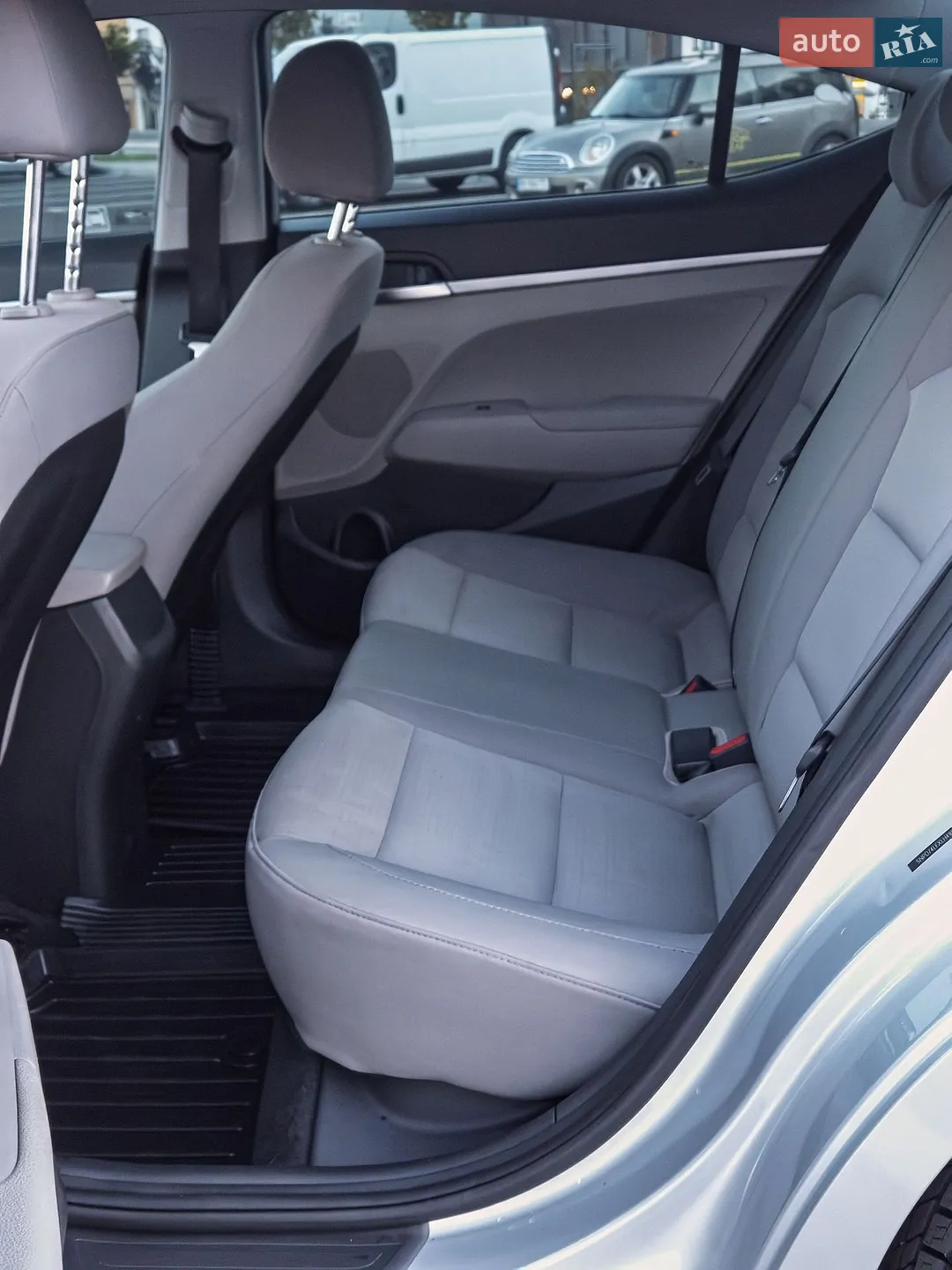 2019 Hyundai Elantra - мініатюра 25