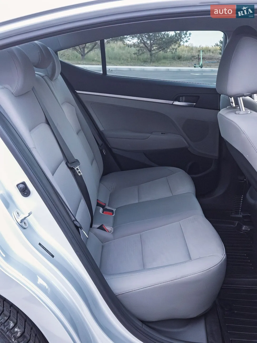 2019 Hyundai Elantra - мініатюра 28