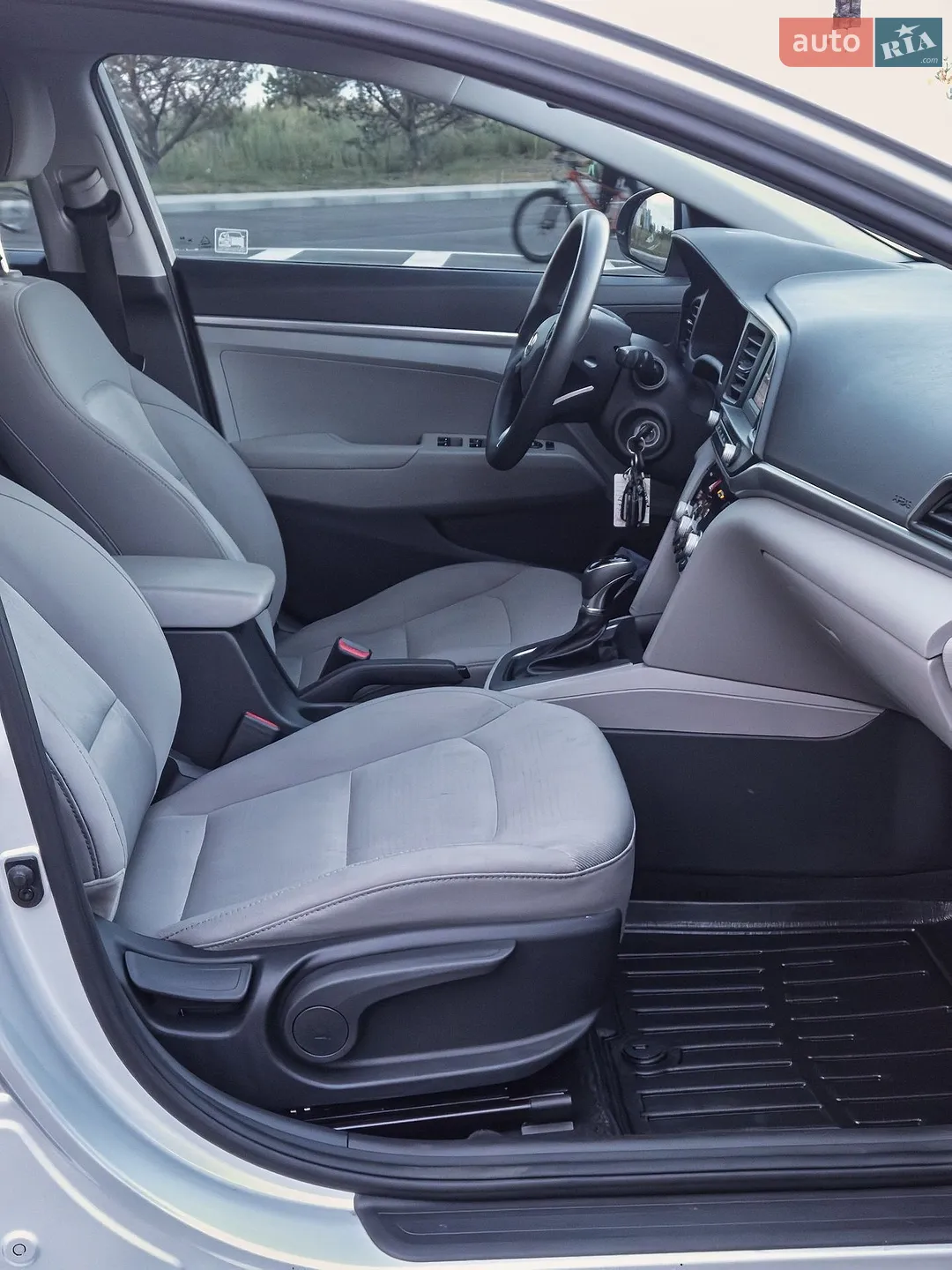 2019 Hyundai Elantra - мініатюра 21