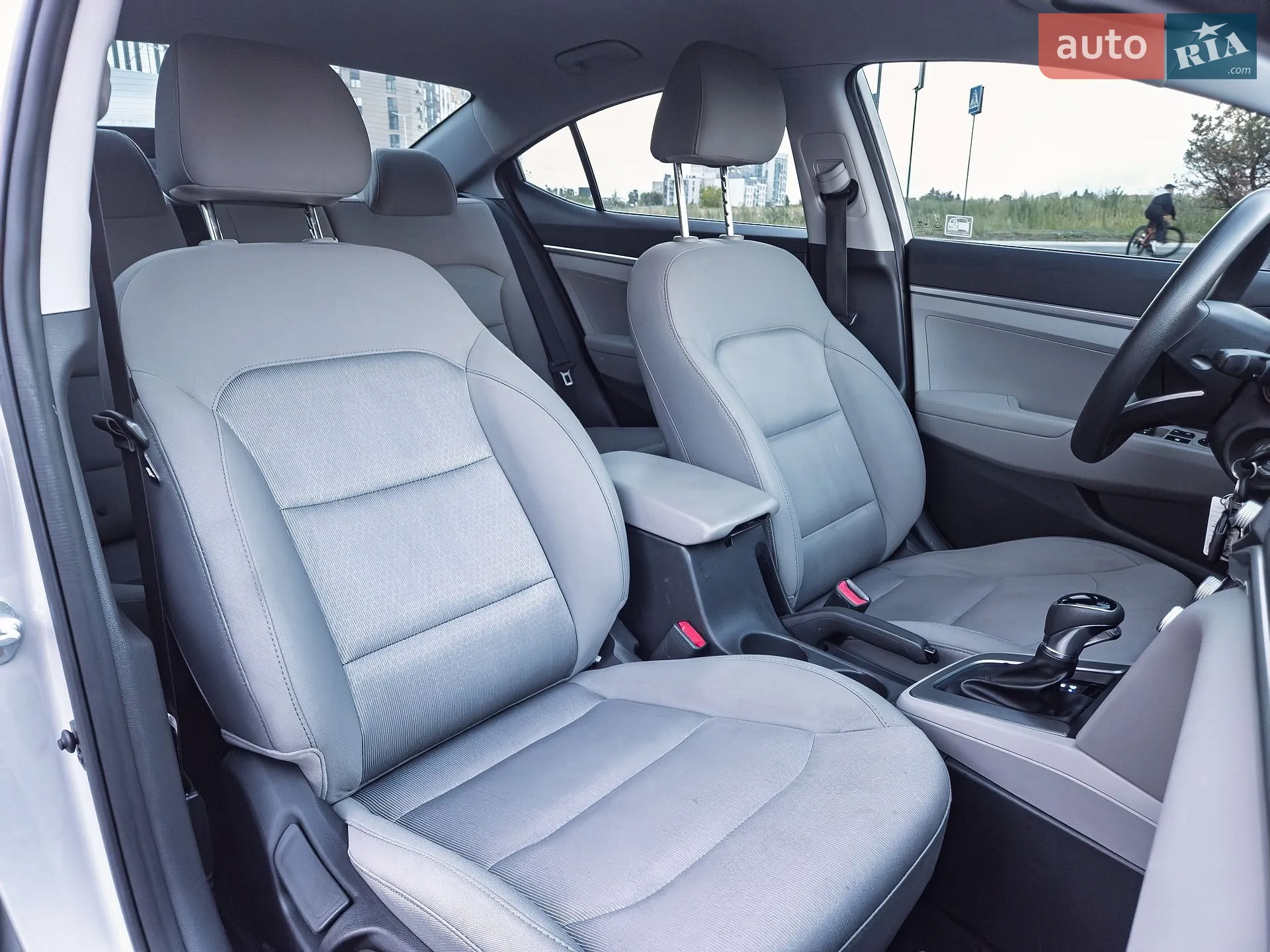 2019 Hyundai Elantra - мініатюра 23