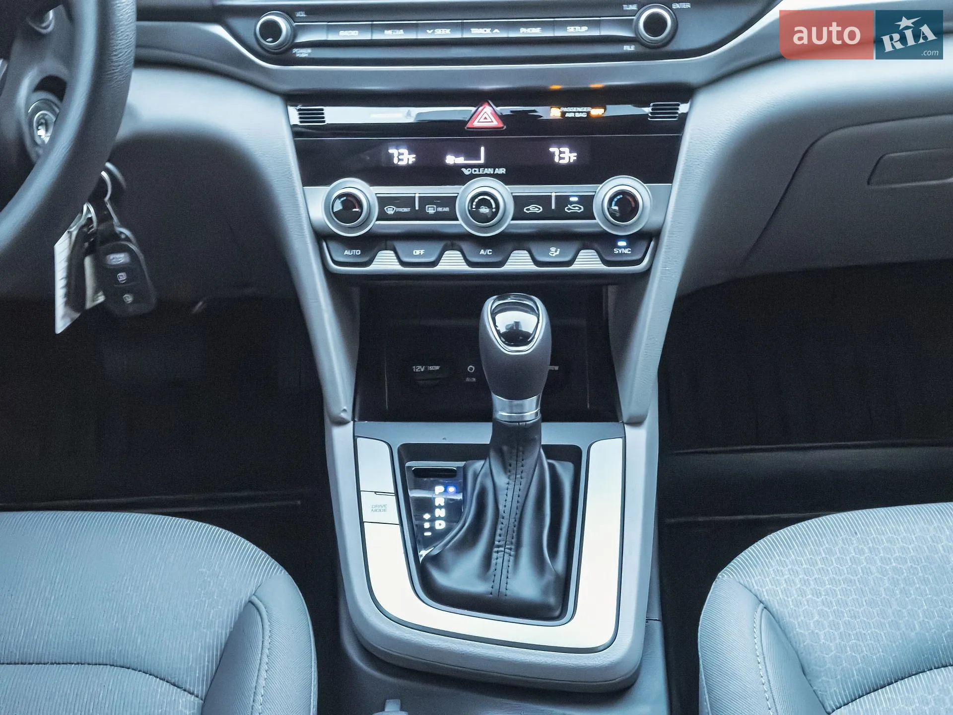 2019 Hyundai Elantra - мініатюра 19