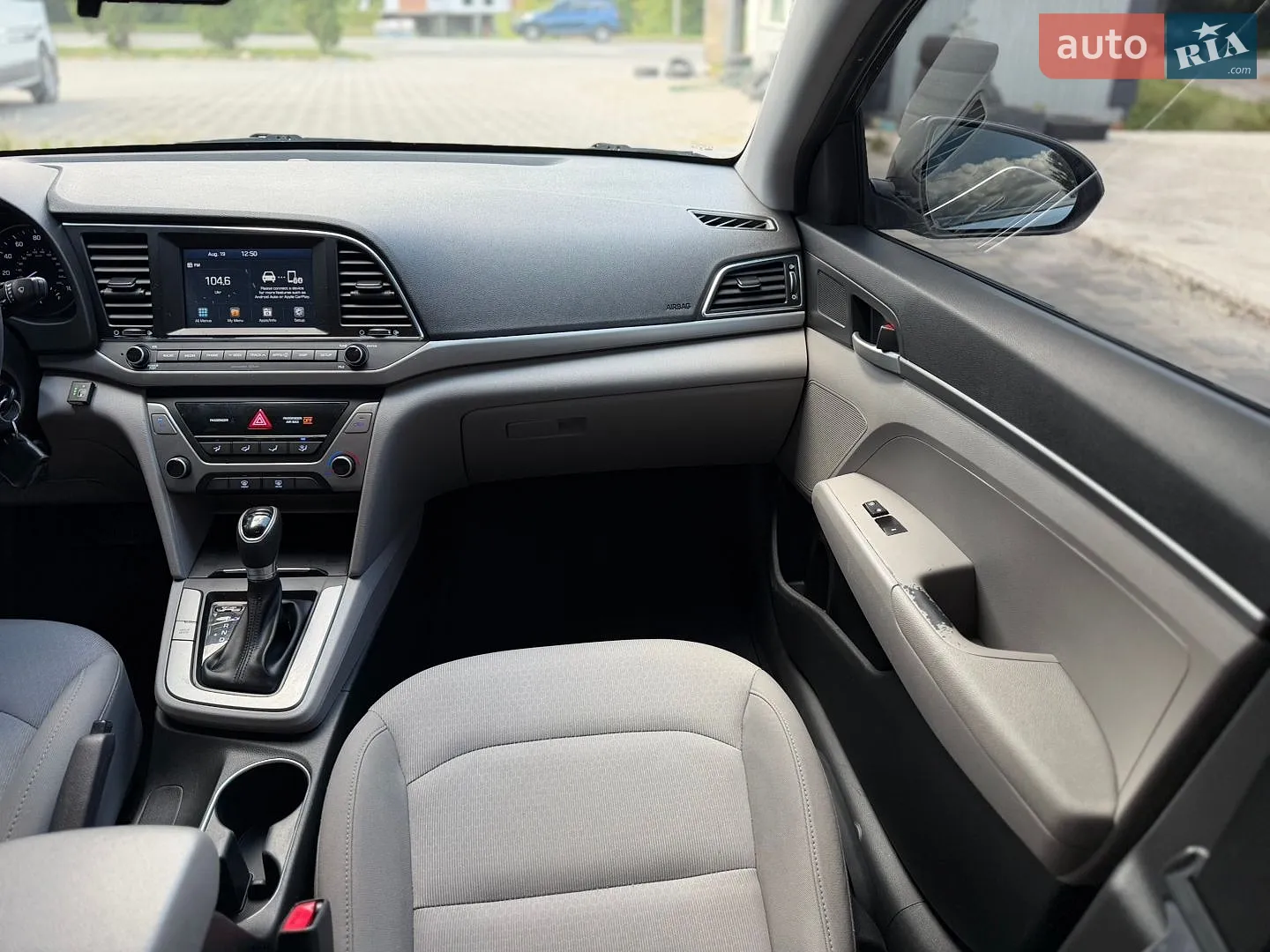2018 Hyundai Elantra - мініатюра 21
