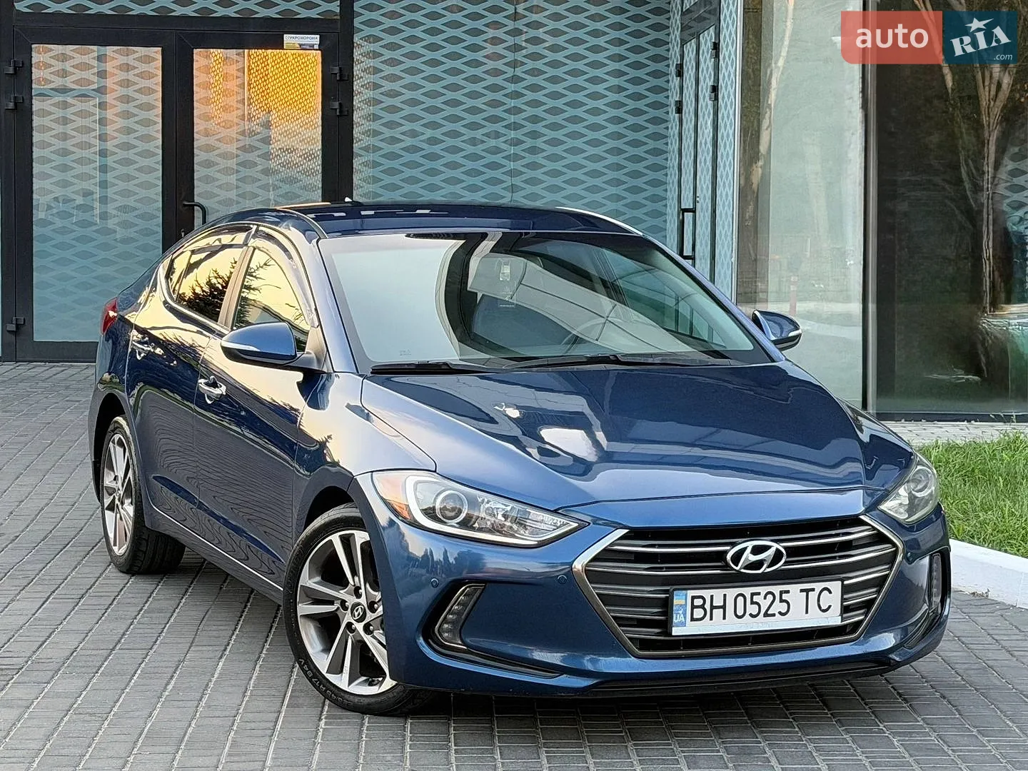 2016 Hyundai Elantra - мініатюра 8
