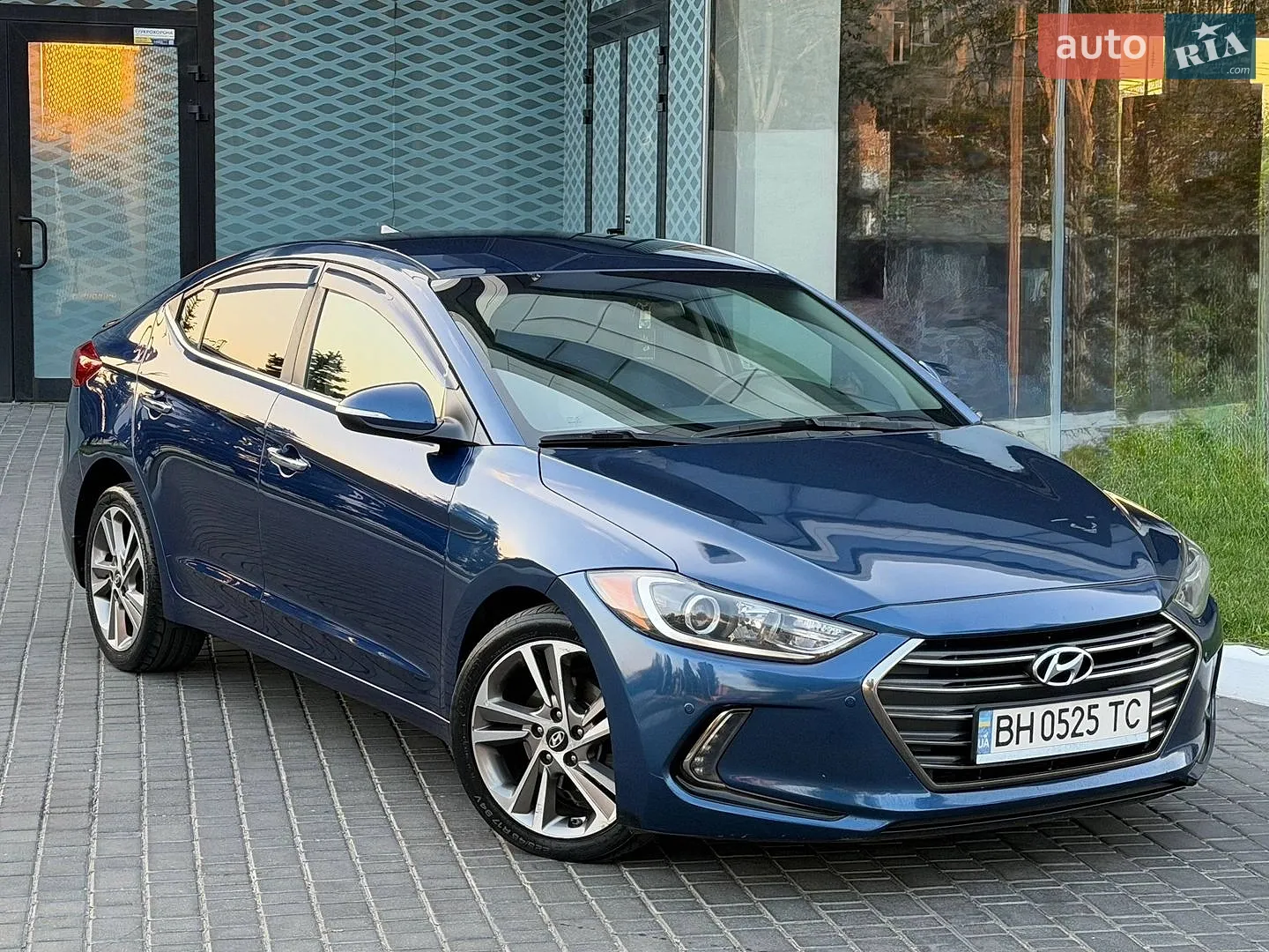 2016 Hyundai Elantra - мініатюра 10