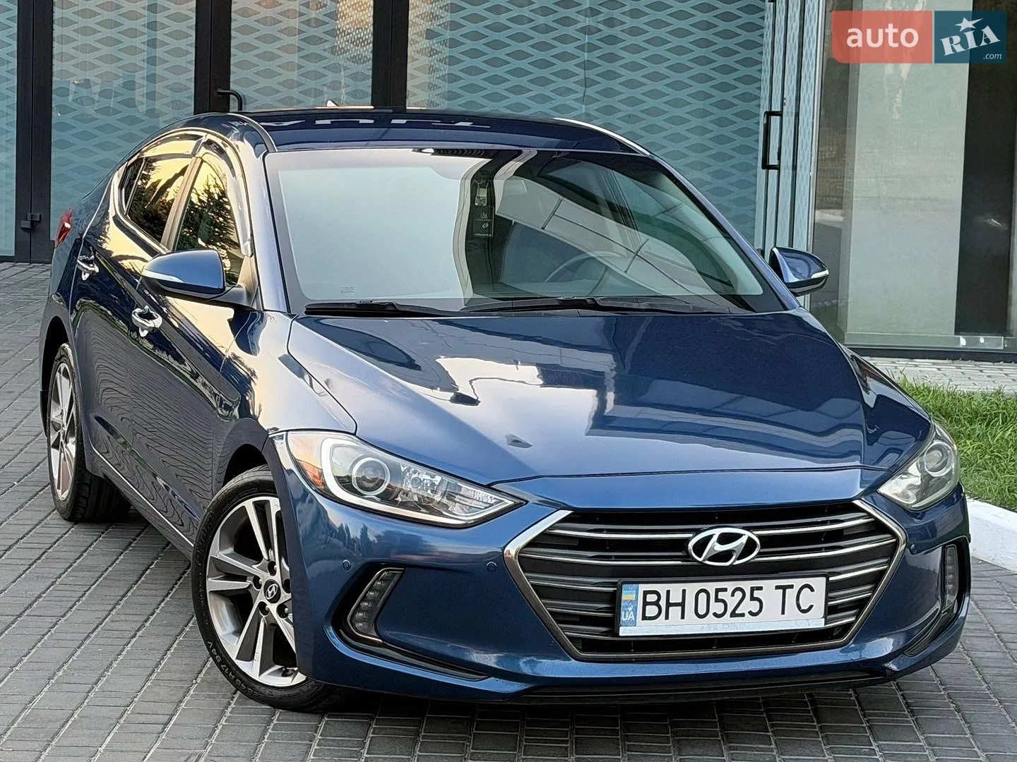 2016 Hyundai Elantra - мініатюра 12