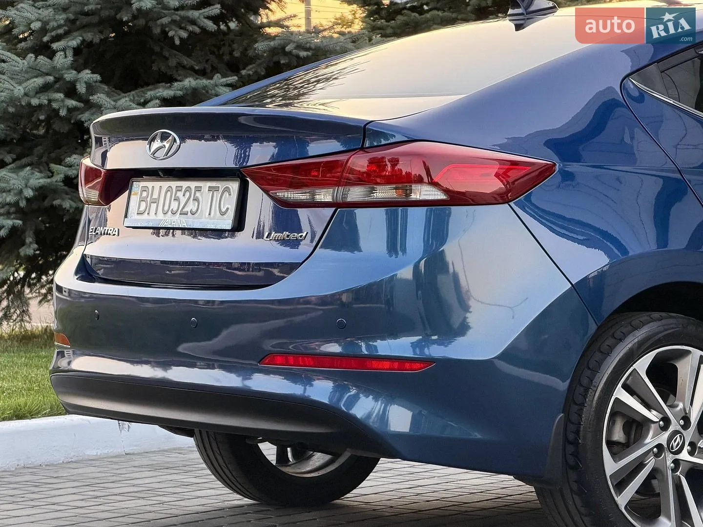 2016 Hyundai Elantra - мініатюра 19