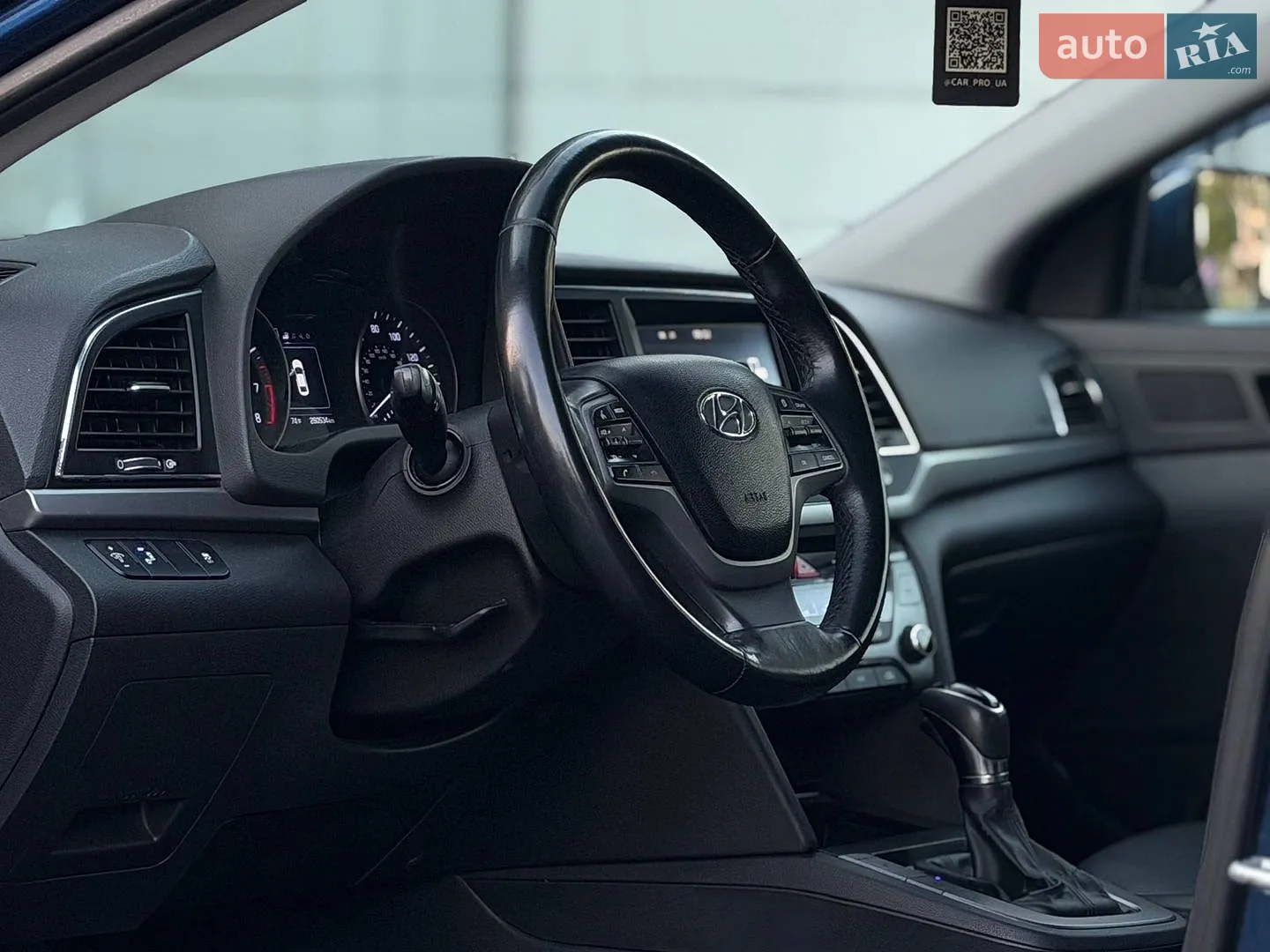 2016 Hyundai Elantra - мініатюра 23