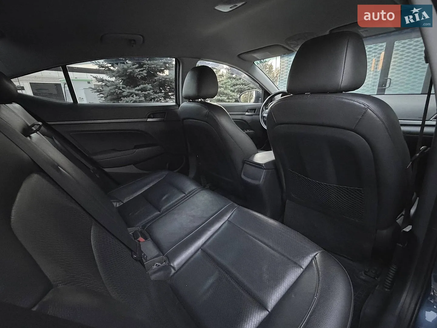 2016 Hyundai Elantra - мініатюра 26