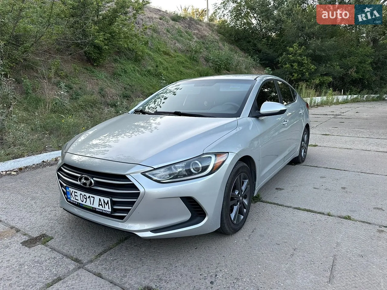 2016 Hyundai Elantra - мініатюра 26