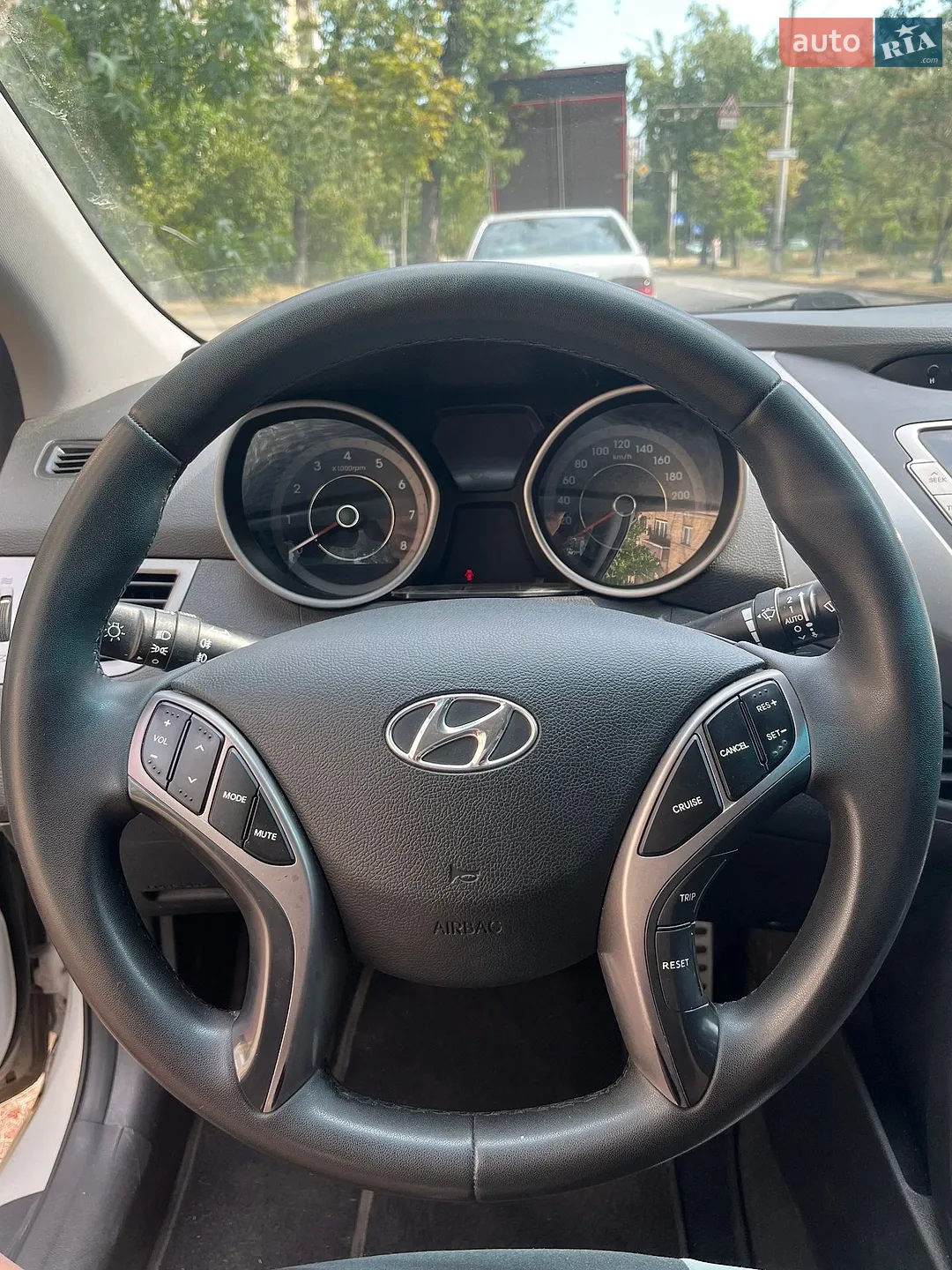 2013 Hyundai Elantra - мініатюра 10