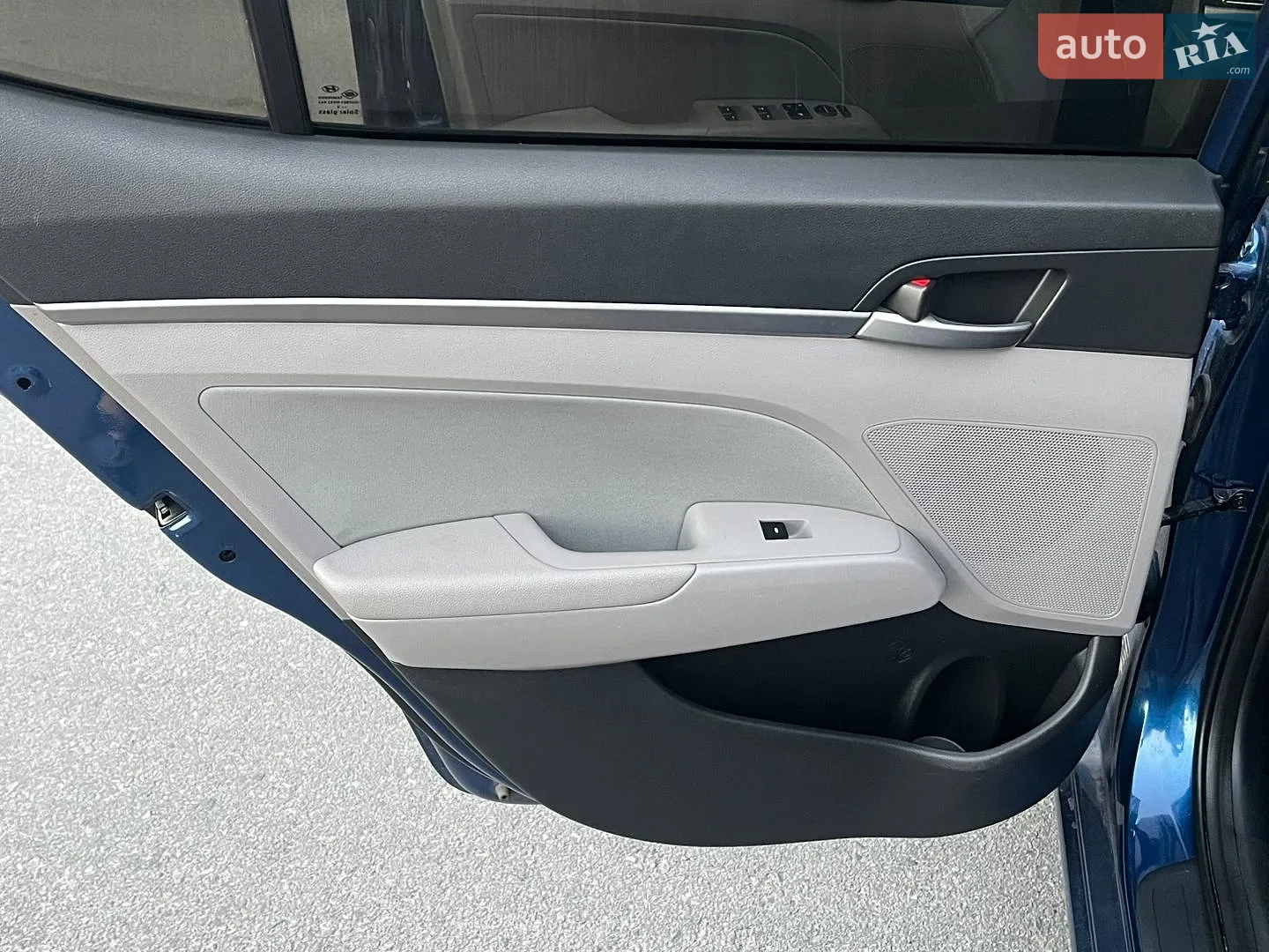 2016 Hyundai Elantra - мініатюра 19