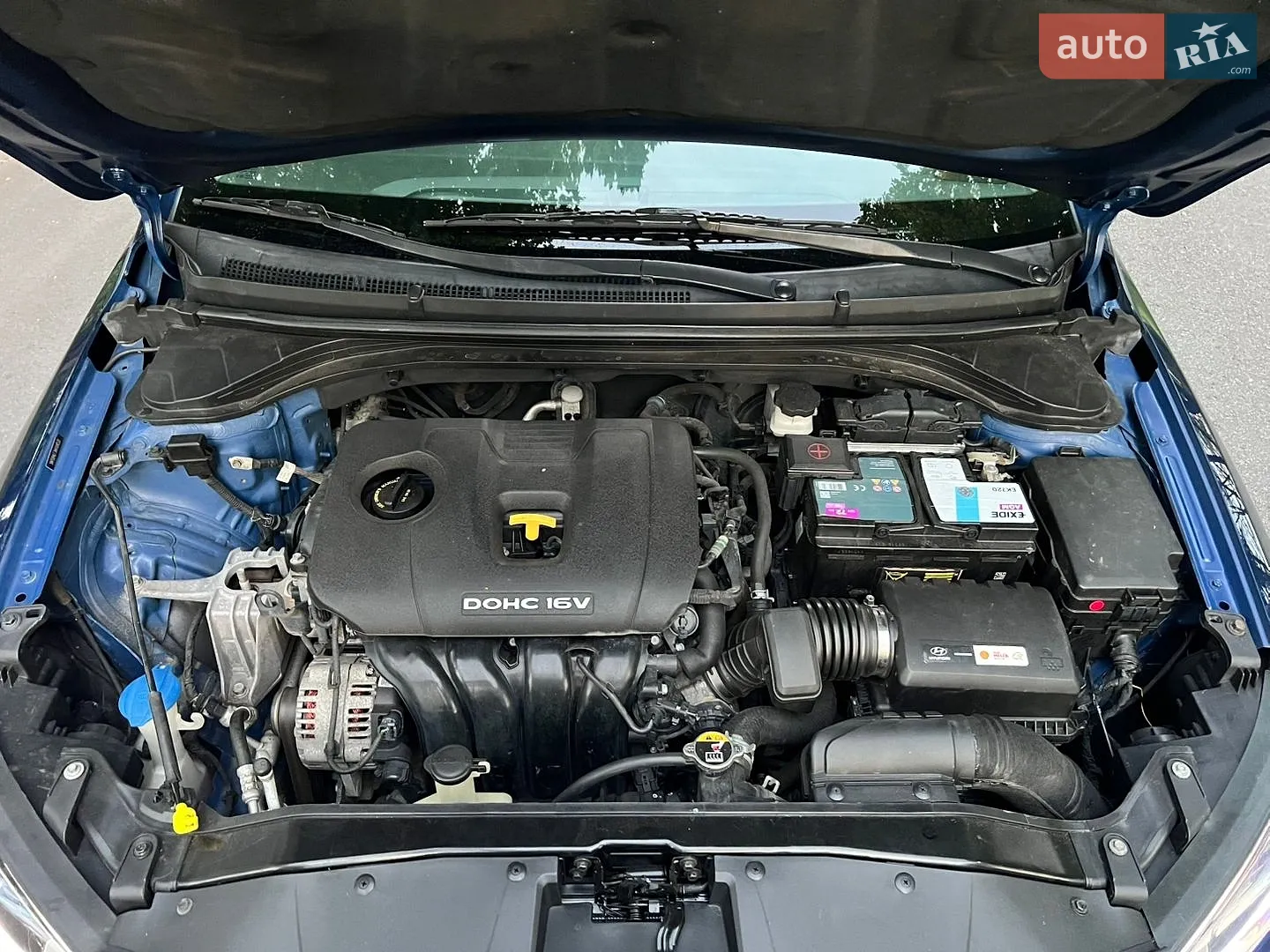 2016 Hyundai Elantra - мініатюра 31
