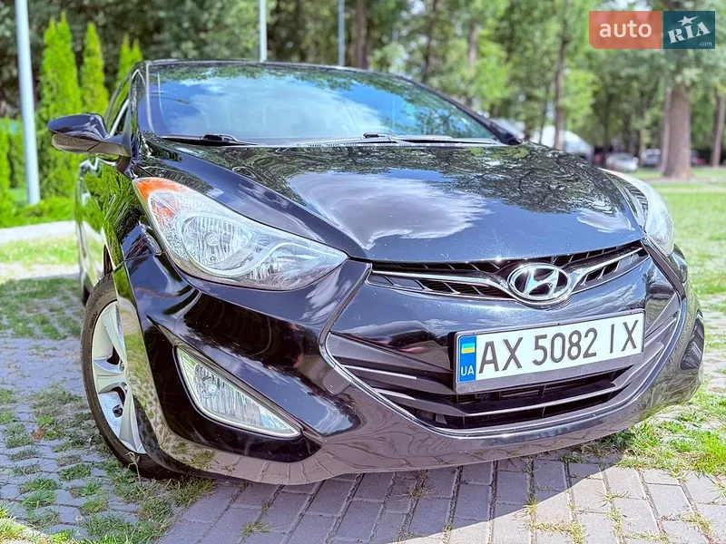 Hyundai Elantra 2012