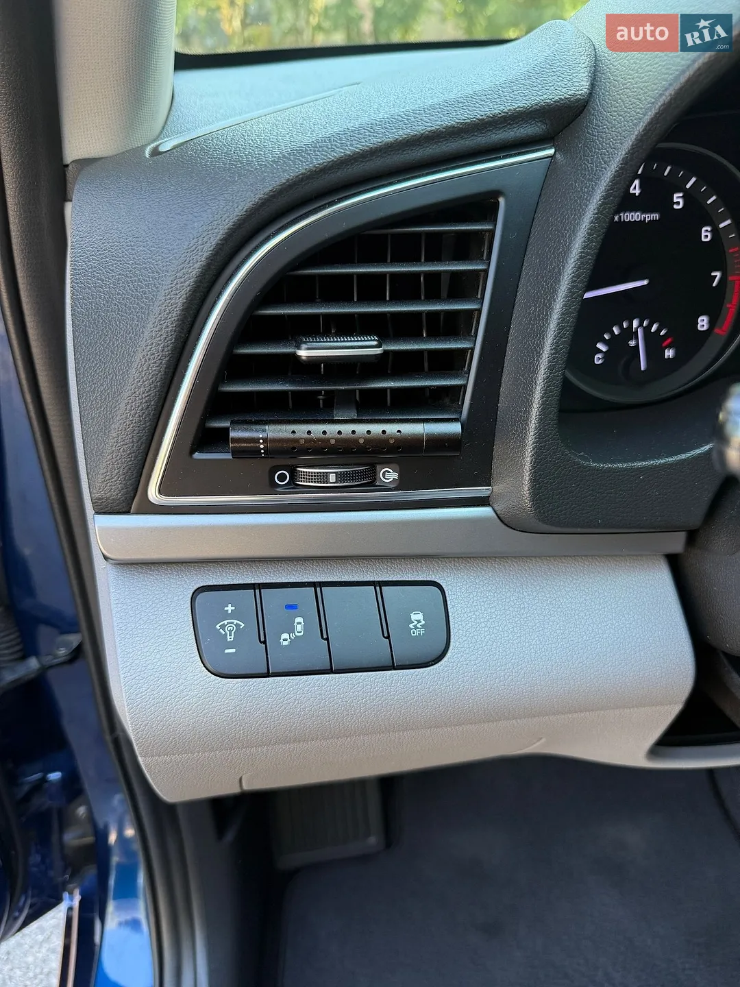2018 Hyundai Elantra - мініатюра 18