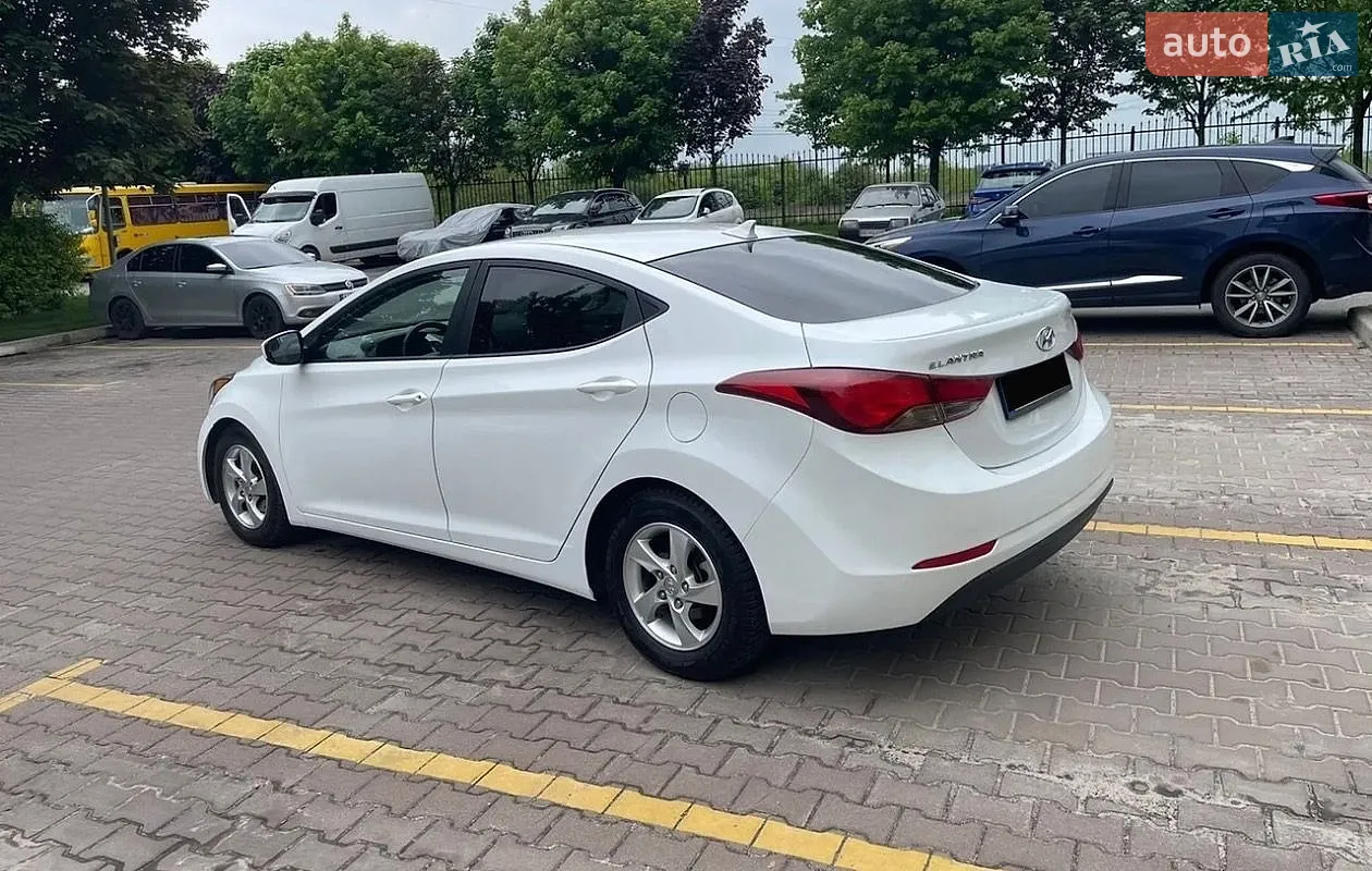 2015 Hyundai Elantra - мініатюра 8