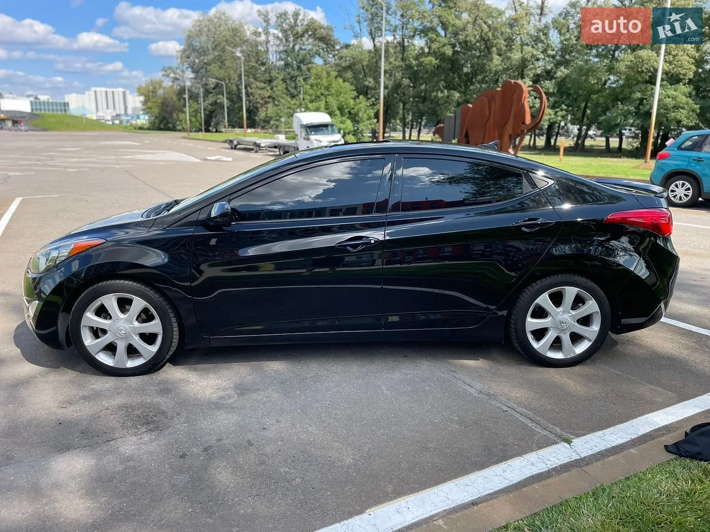 2013 Hyundai Elantra - мініатюра 8