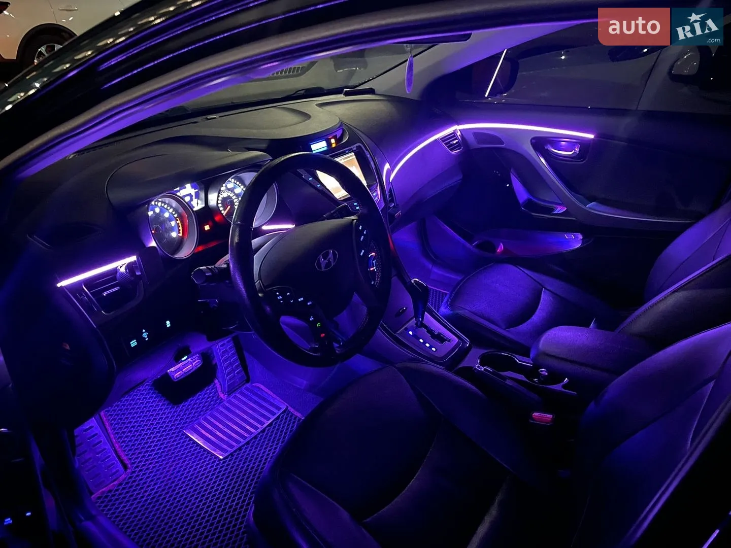 2013 Hyundai Elantra - мініатюра 21