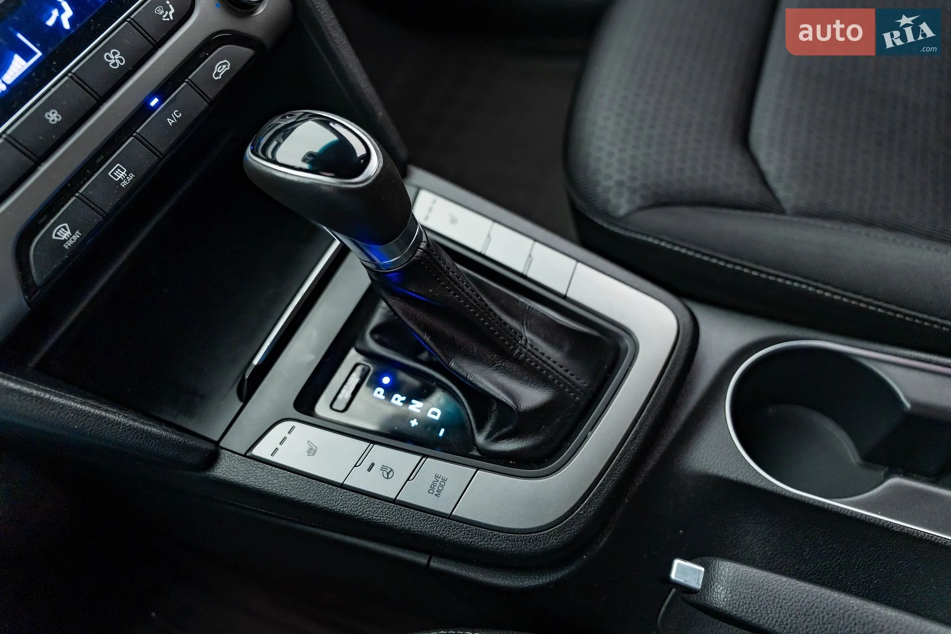 2018 Hyundai Elantra - мініатюра 19