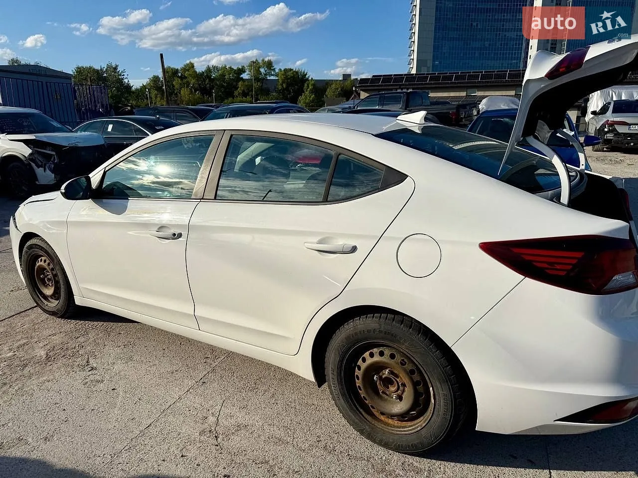 2019 Hyundai Elantra - мініатюра 22
