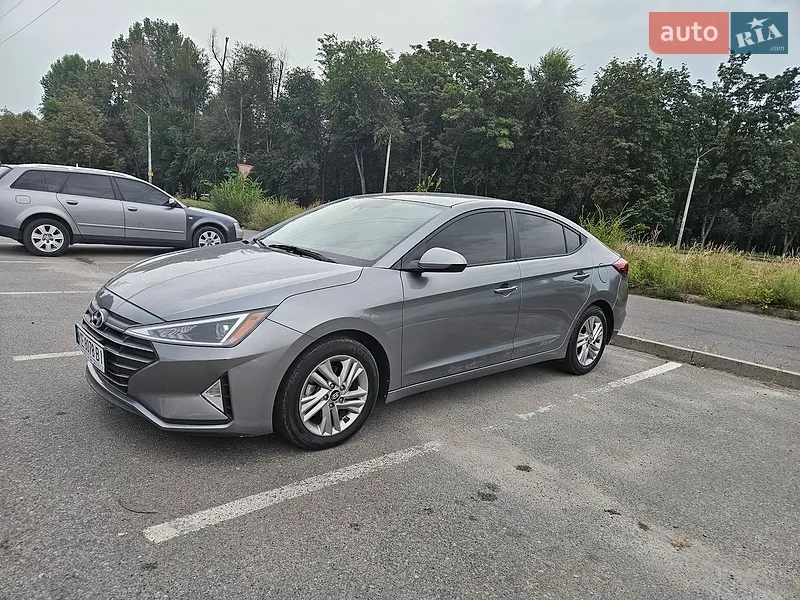 Hyundai Elantra 2019