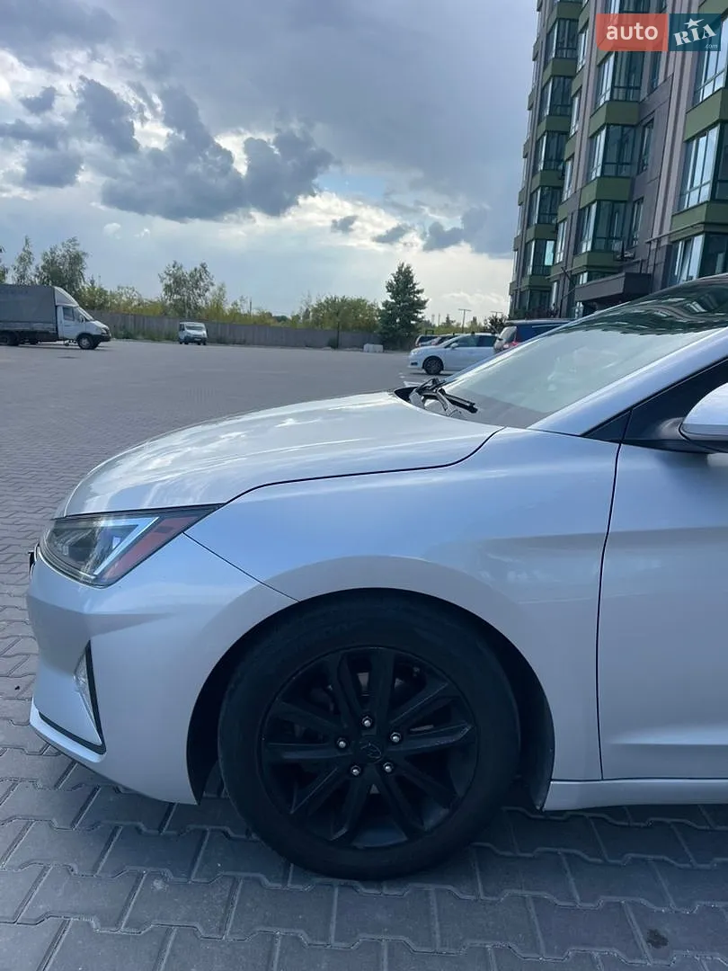 2018 Hyundai Elantra - мініатюра 12