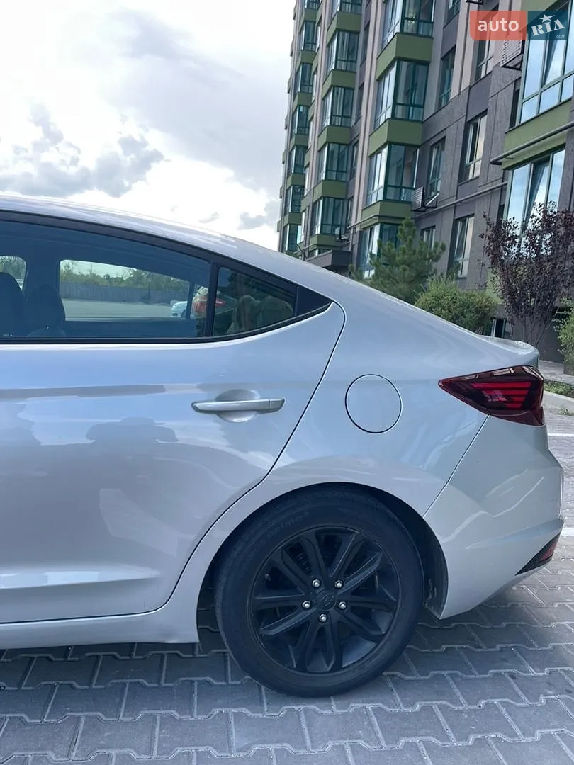 2018 Hyundai Elantra - мініатюра 13