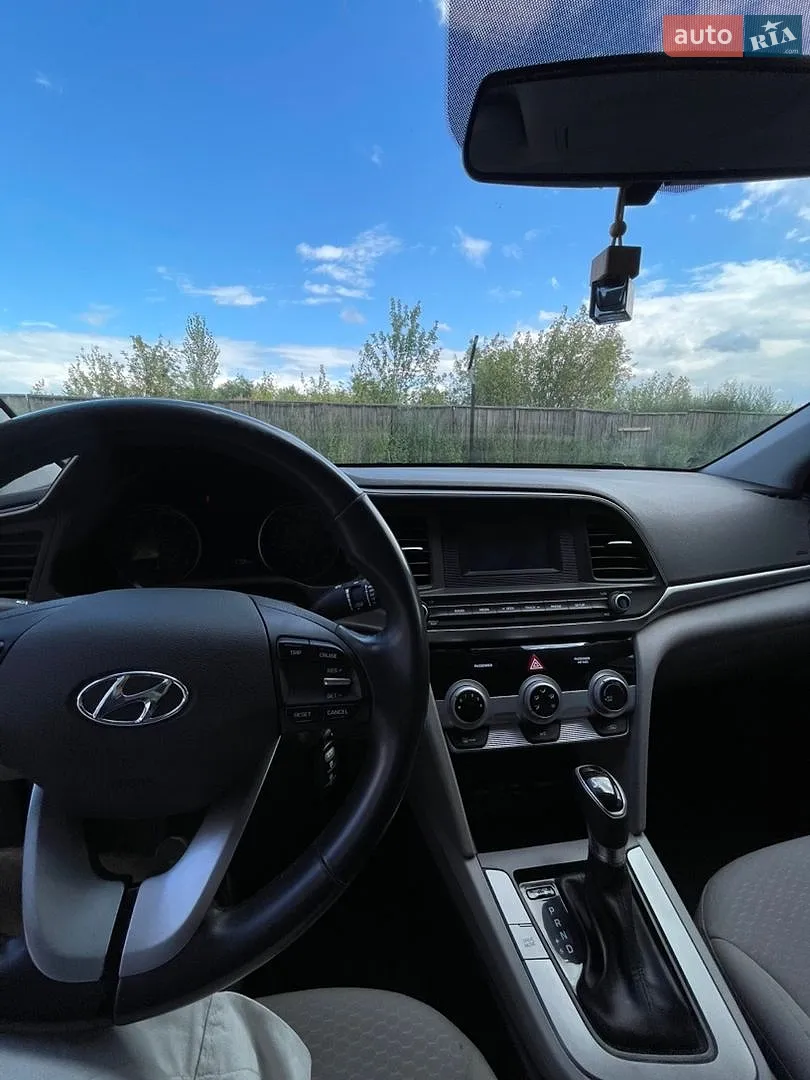 2018 Hyundai Elantra - мініатюра 16