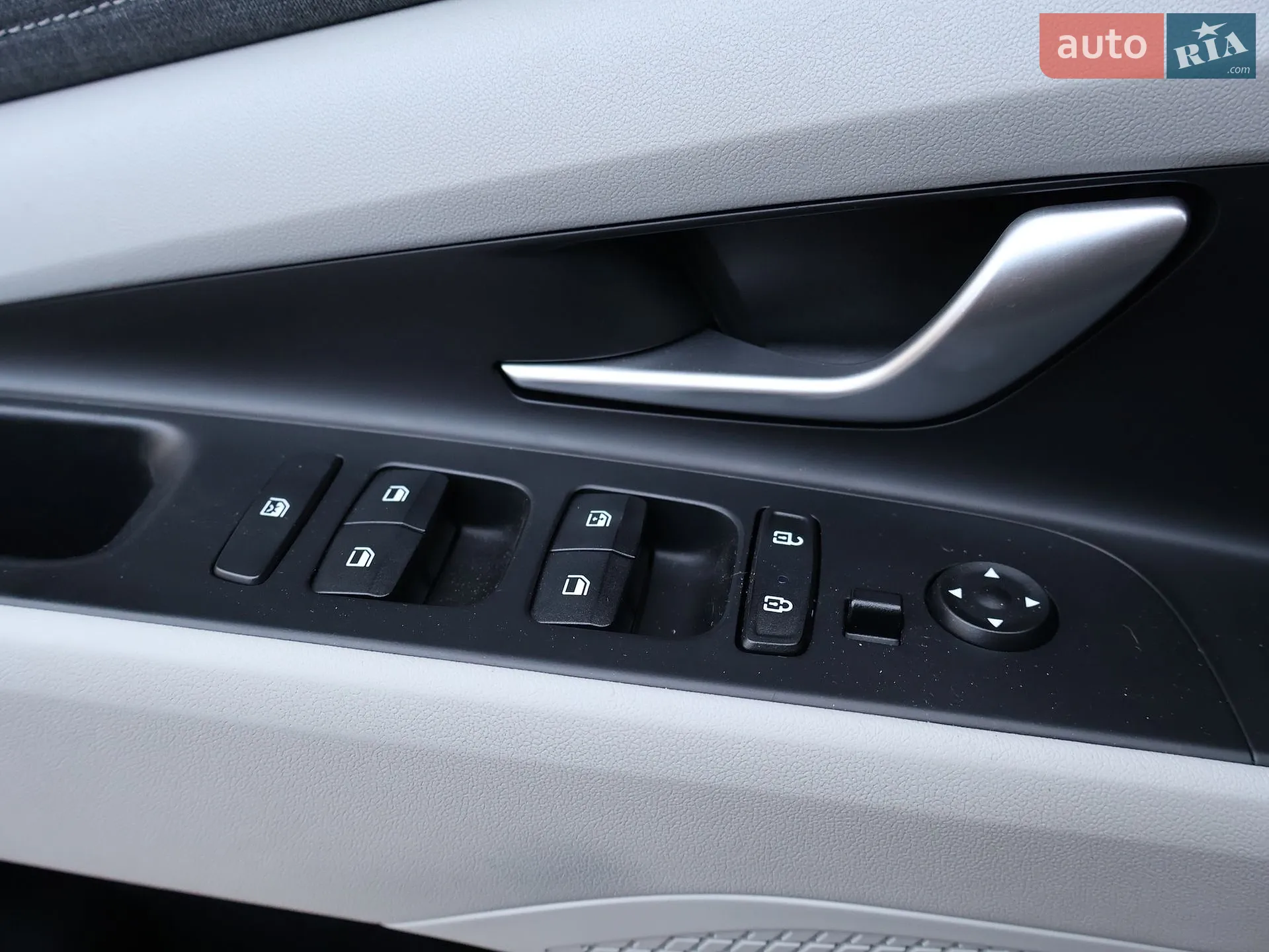 2023 Hyundai Elantra - мініатюра 35