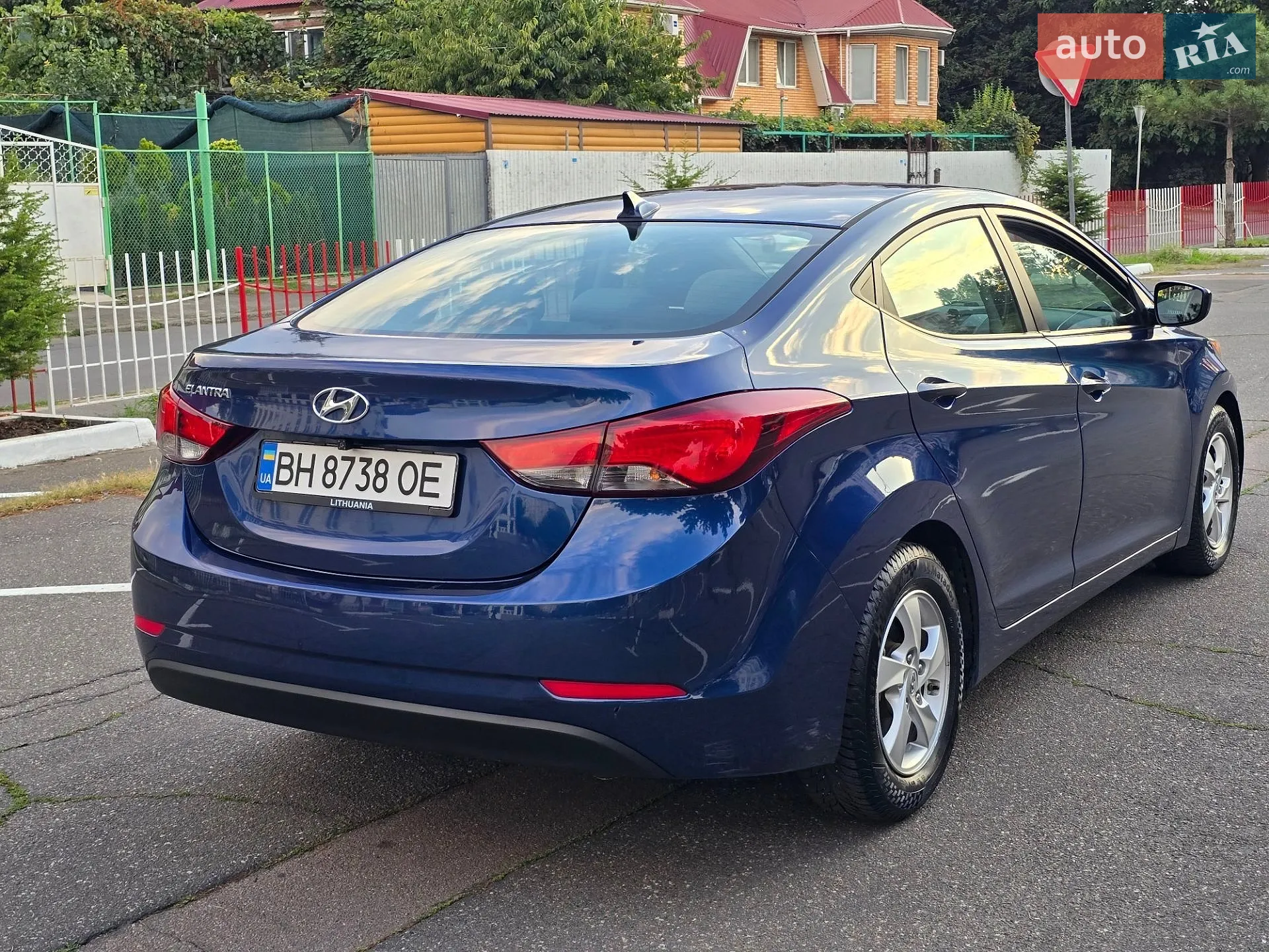 2014 Hyundai Elantra - мініатюра 15